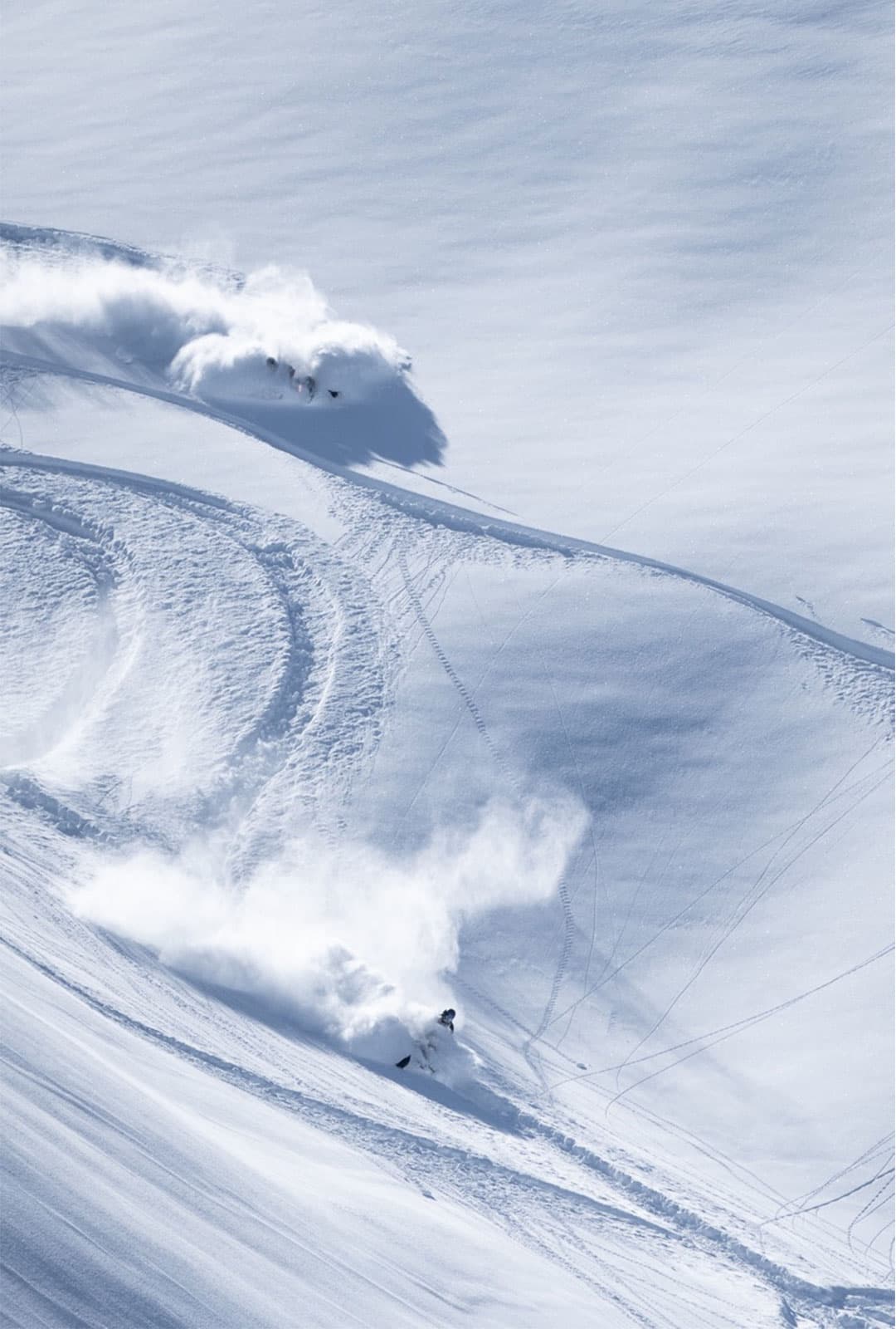 Rider throwing a wall of powder