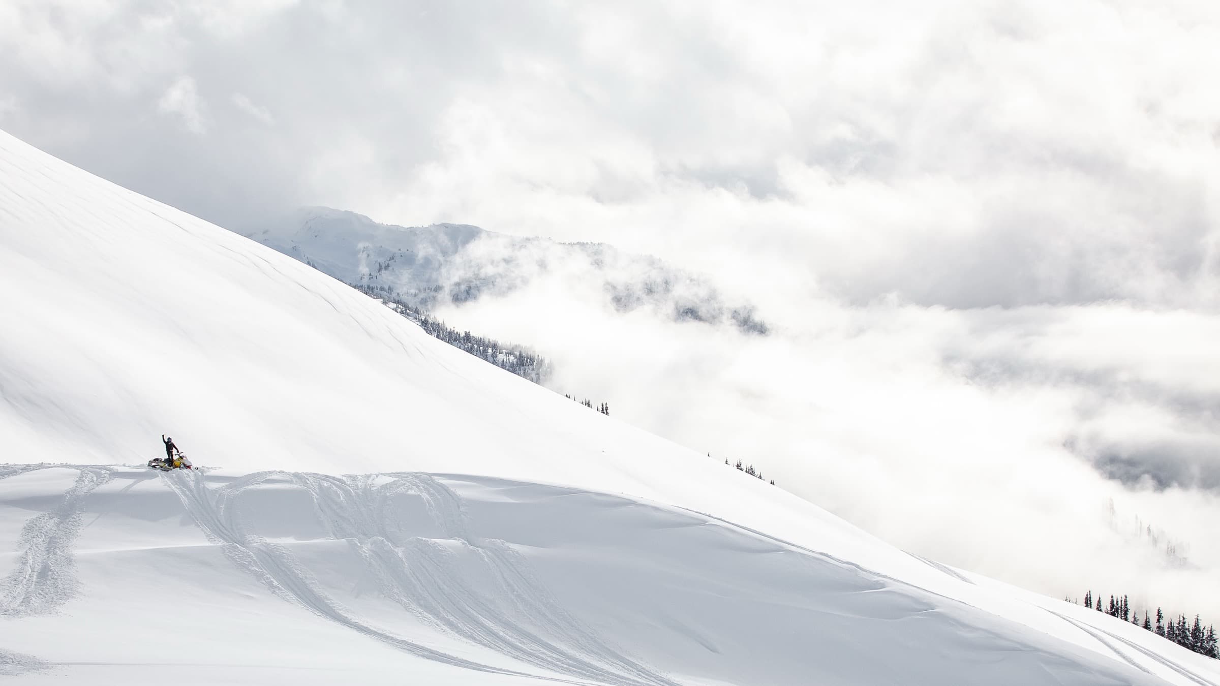 Untracked snow above Brandywine